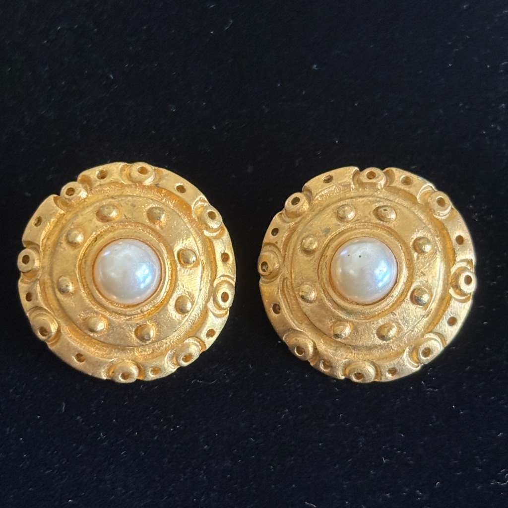 Vintage Gold-Tone Pearl Allison Reed Clip On Earrings
